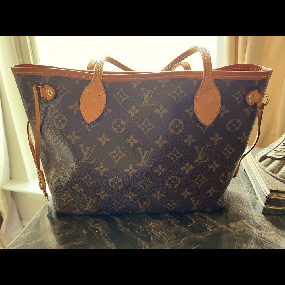 Louis Vuitton Neverfull Monogram Classic PM